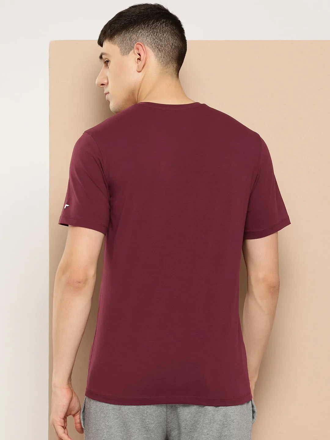 Alcis Men Burgundy Typography Printed T-shirt