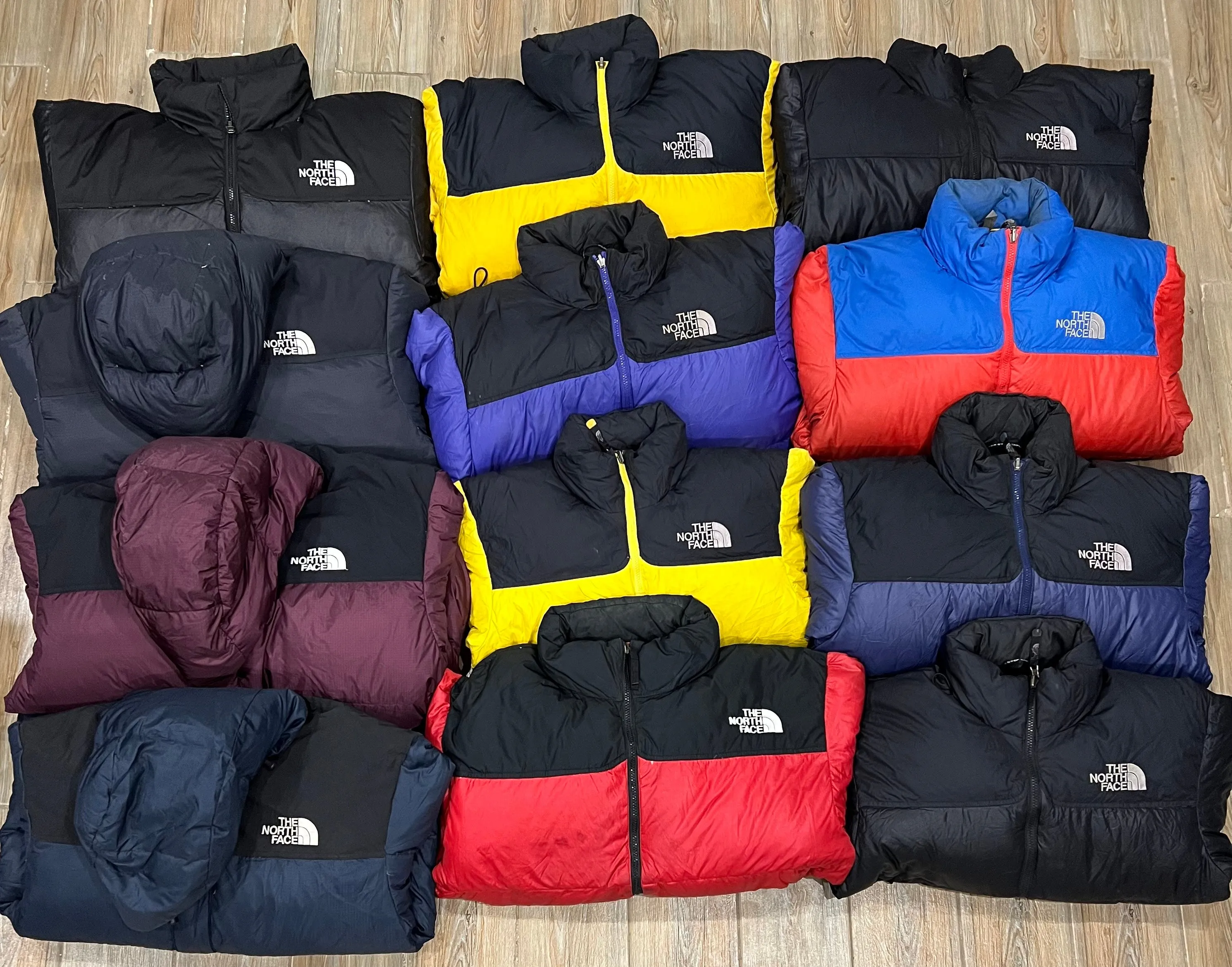 Branded The North Face Puffer Jackets Nuptse - 13 Pieces