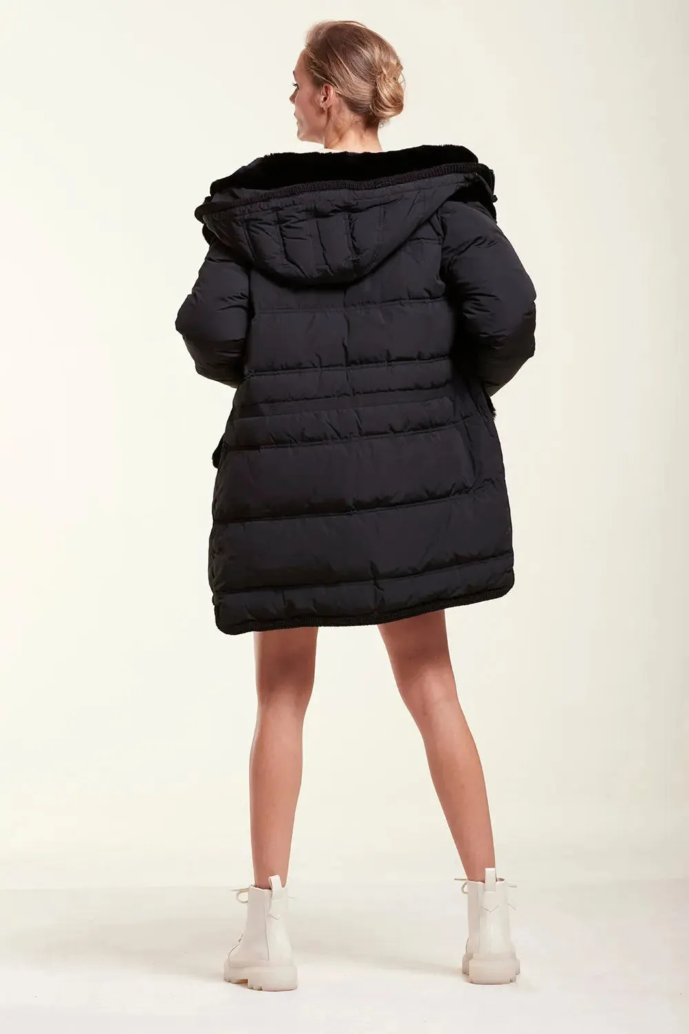 Puffer coat with hood