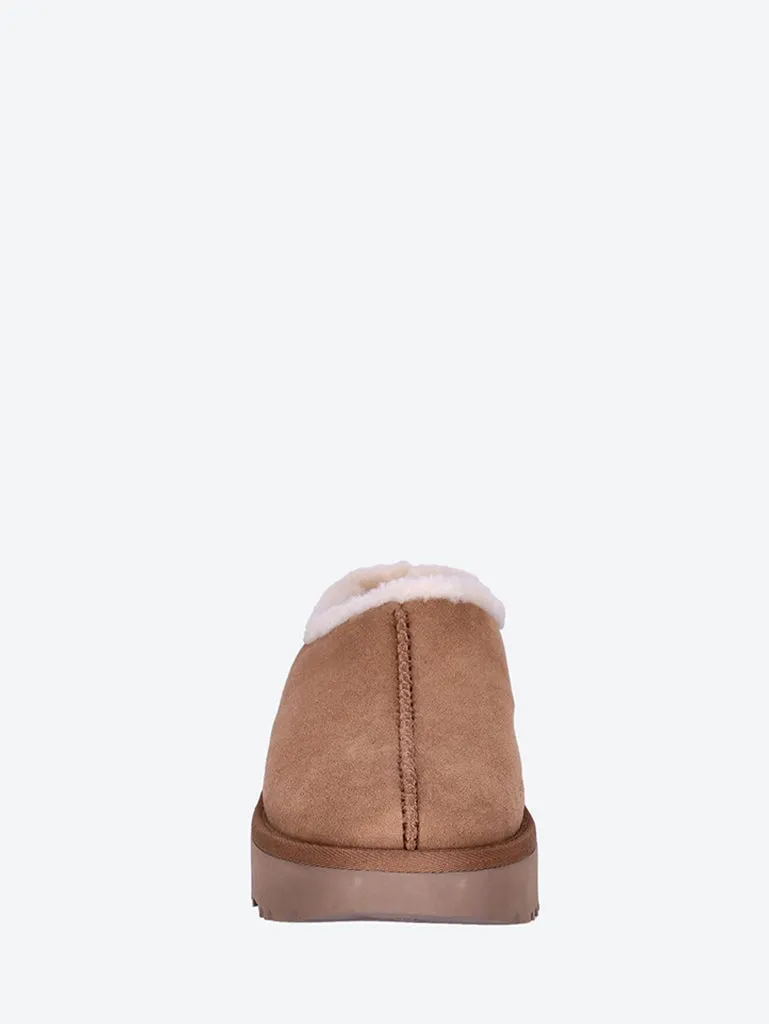 Ugg w new heights cozy clog