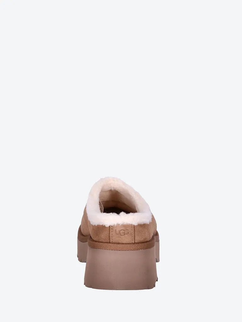 Ugg w new heights cozy clog