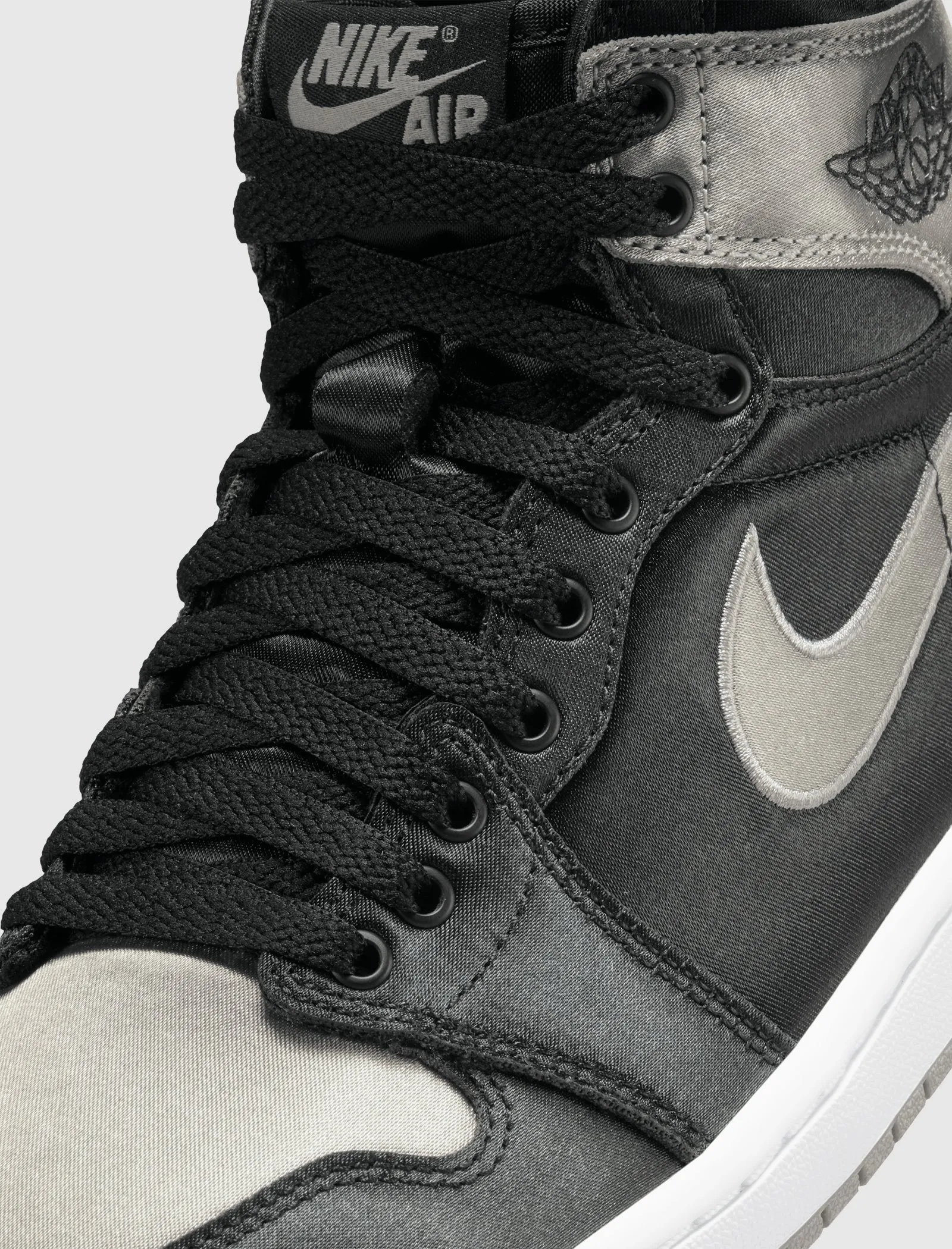 WOMENS AIR JORDAN 1 RETRO HIGH "BLACK/MEDIUM GREY"